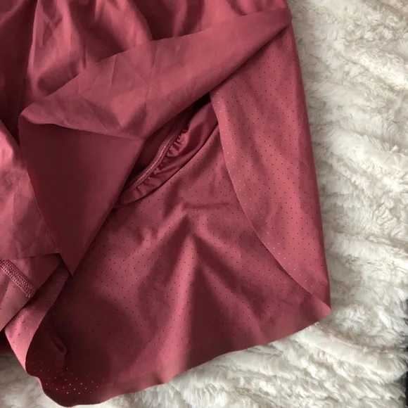 Find your pace shorts Lululemon - Picture 2 of 2